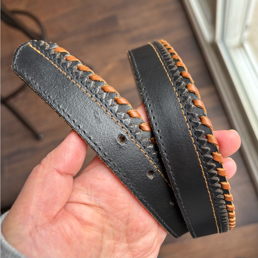 2/$15 Vintage boho Black Leather Belt with Braided Whipstitch Edge Size S/M